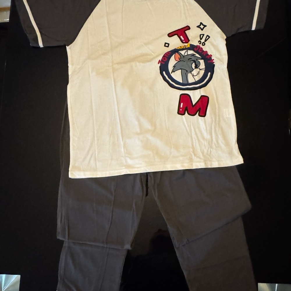 Tom and Jerry Graphic Pajama Set